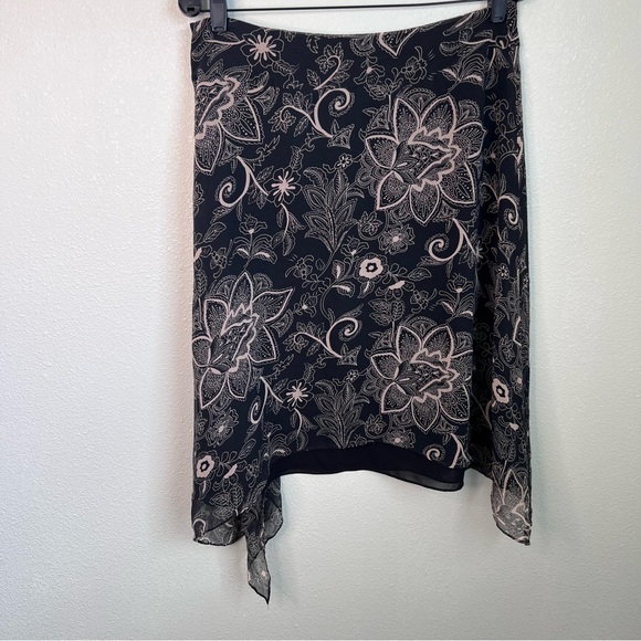 New York City Design Co. Black Floral Print Silk Skirt Size 12 - Picture 3 of 4